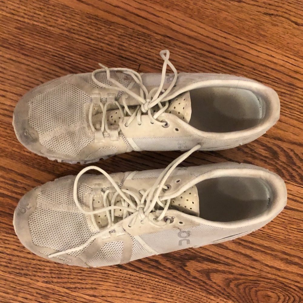 On Shoes ‘Cloud’ Running Shoes 8.5